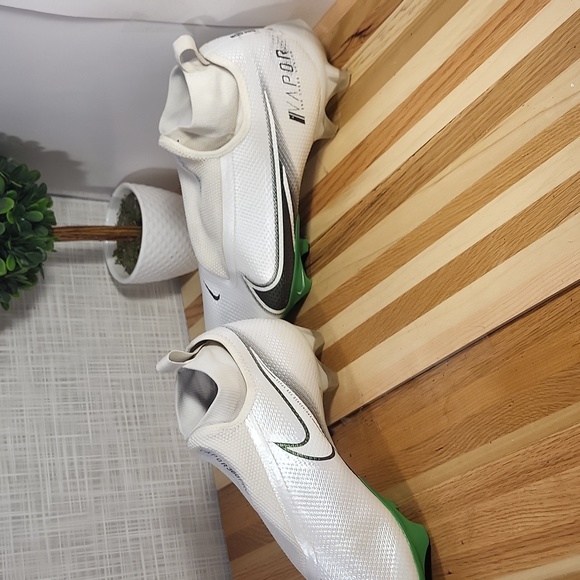 Nike Vapor 360 Pro, Oregon Ducks, Green metallic white black, Football Cleats - Picture 4 of 6